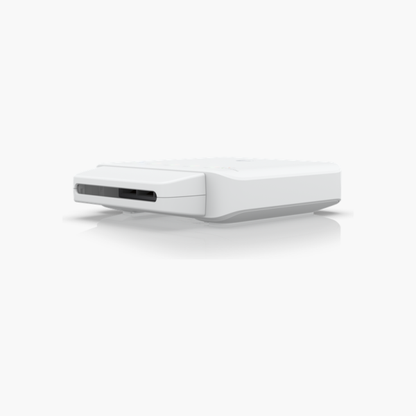 Ubiquiti UniFi Switch Flex (USW-Flex) 3-Pack (UBUSWFLEX3) – 4x PoE/PoE+ output, Managed