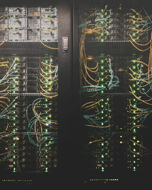 Rack-mounted servers in a data centre